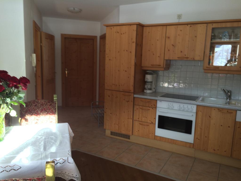Zur Lieben Sonne Apartment Филцмос Стая снимка