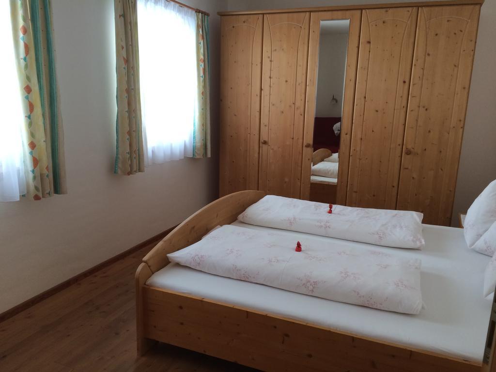 Zur Lieben Sonne Apartment Филцмос Стая снимка